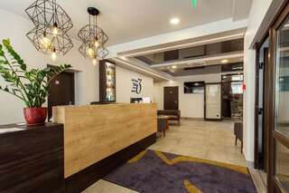 Хостелы Old Town Trio Hostel Rooms Вильнюс Двухместный номер с 2 отдельными кроватями и общей ванной комнатой-9